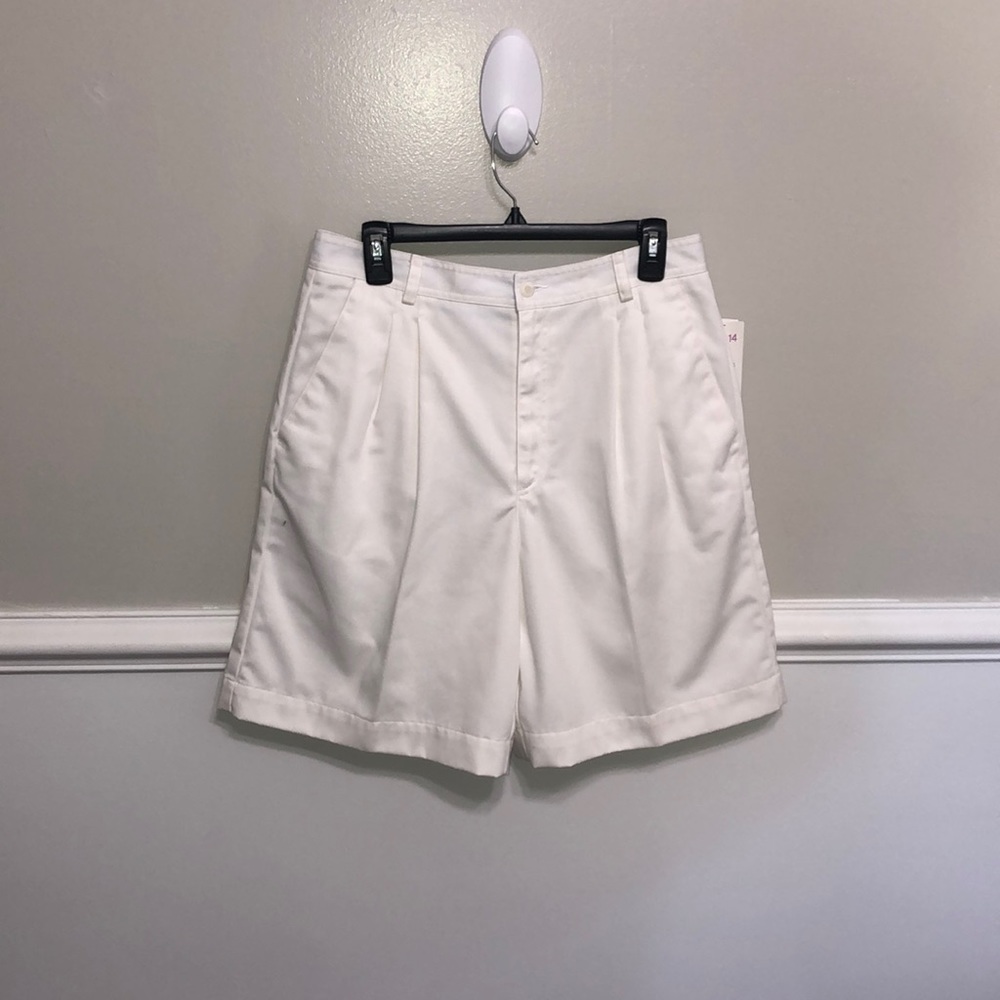 Liz Claiborne White Shorts NWT